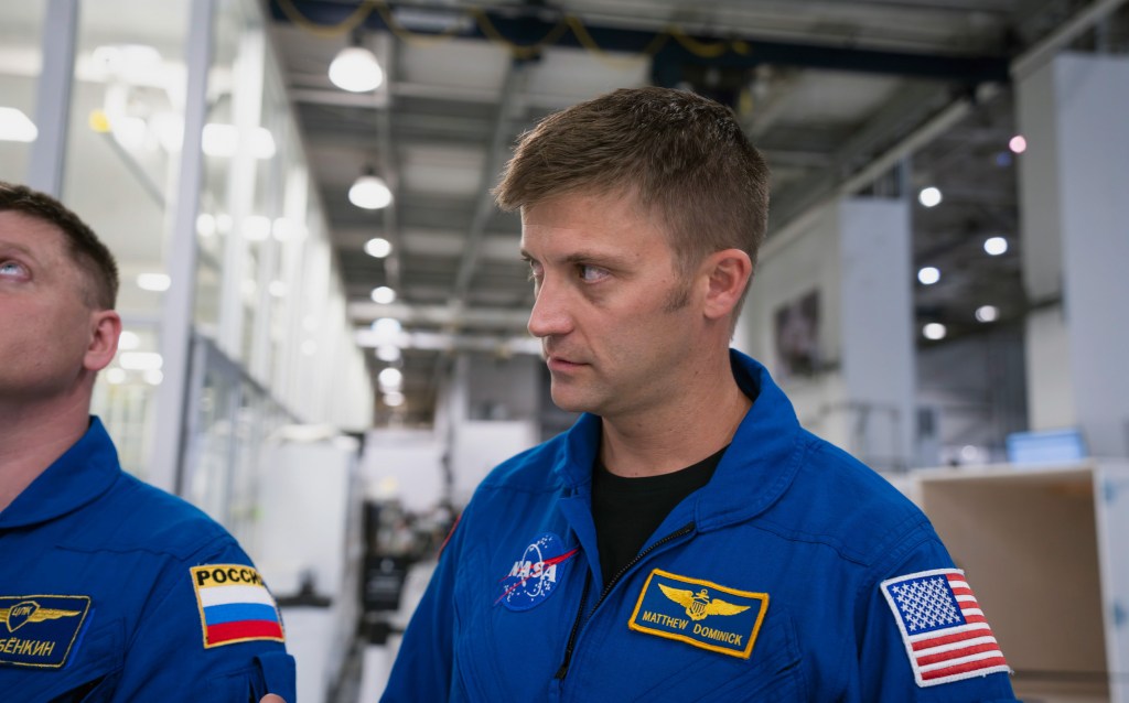 NASA astronaut and SpaceX Crew-8 Commander Matthew Dominick participates in preflight mission training at SpaceX headquarters in Hawthorne, California. Credit: SpaceX