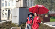 SANDEMANs employees at the Porto Free Tour meeting point